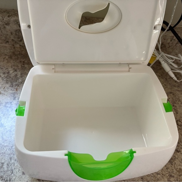 White and Green Wipe Warmer - Picture 7 of 7